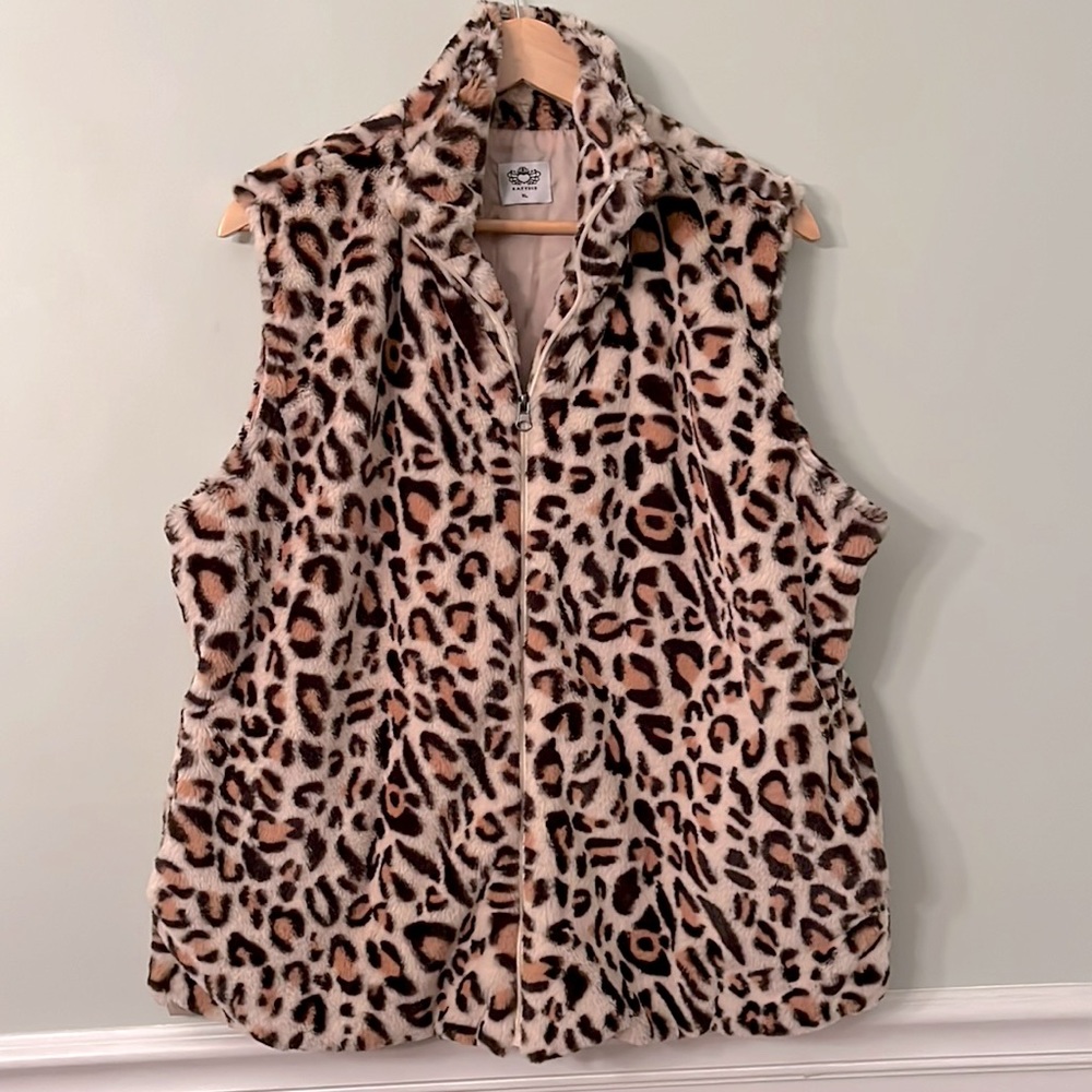 Womens Faux Fur Cheetah Outterwear Vest Size XL
